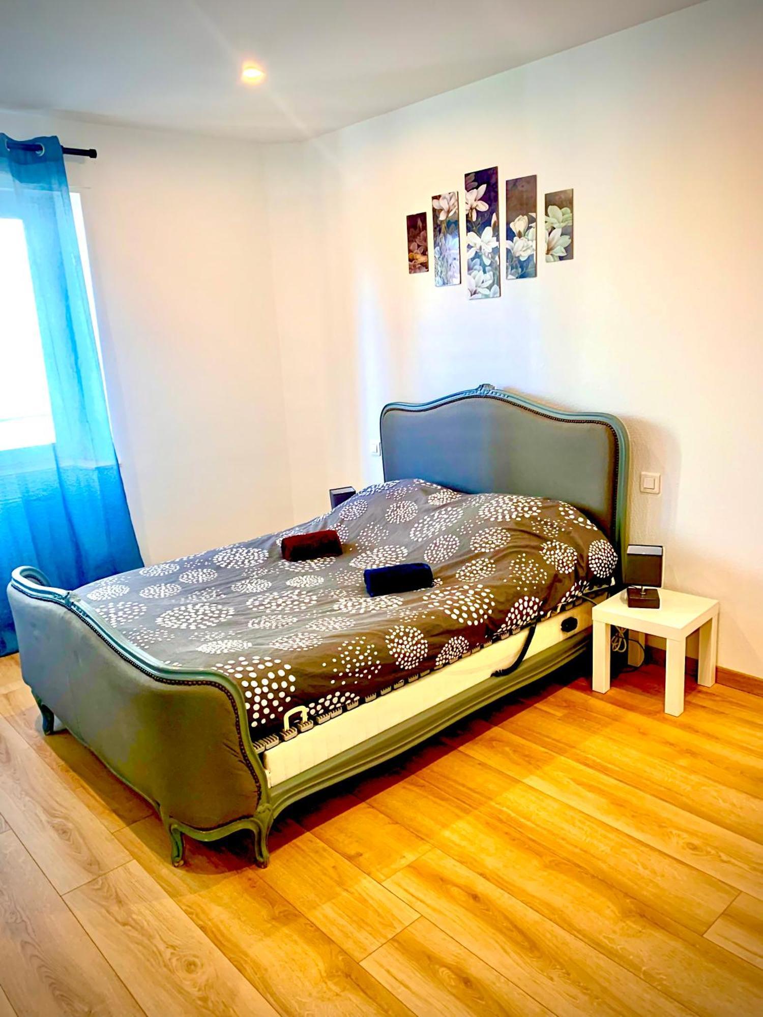 L Indemodable Renove Spacieux Et Lumineux Avec 2 Chambres Сарбур Екстериор снимка