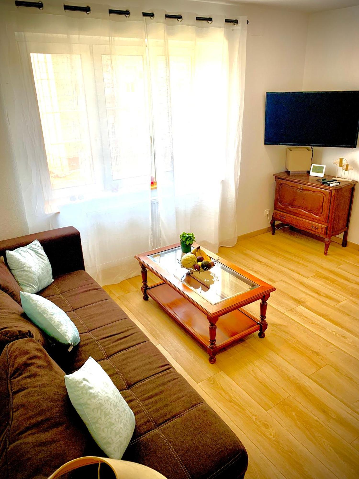 L Indemodable Renove Spacieux Et Lumineux Avec 2 Chambres Сарбур Екстериор снимка