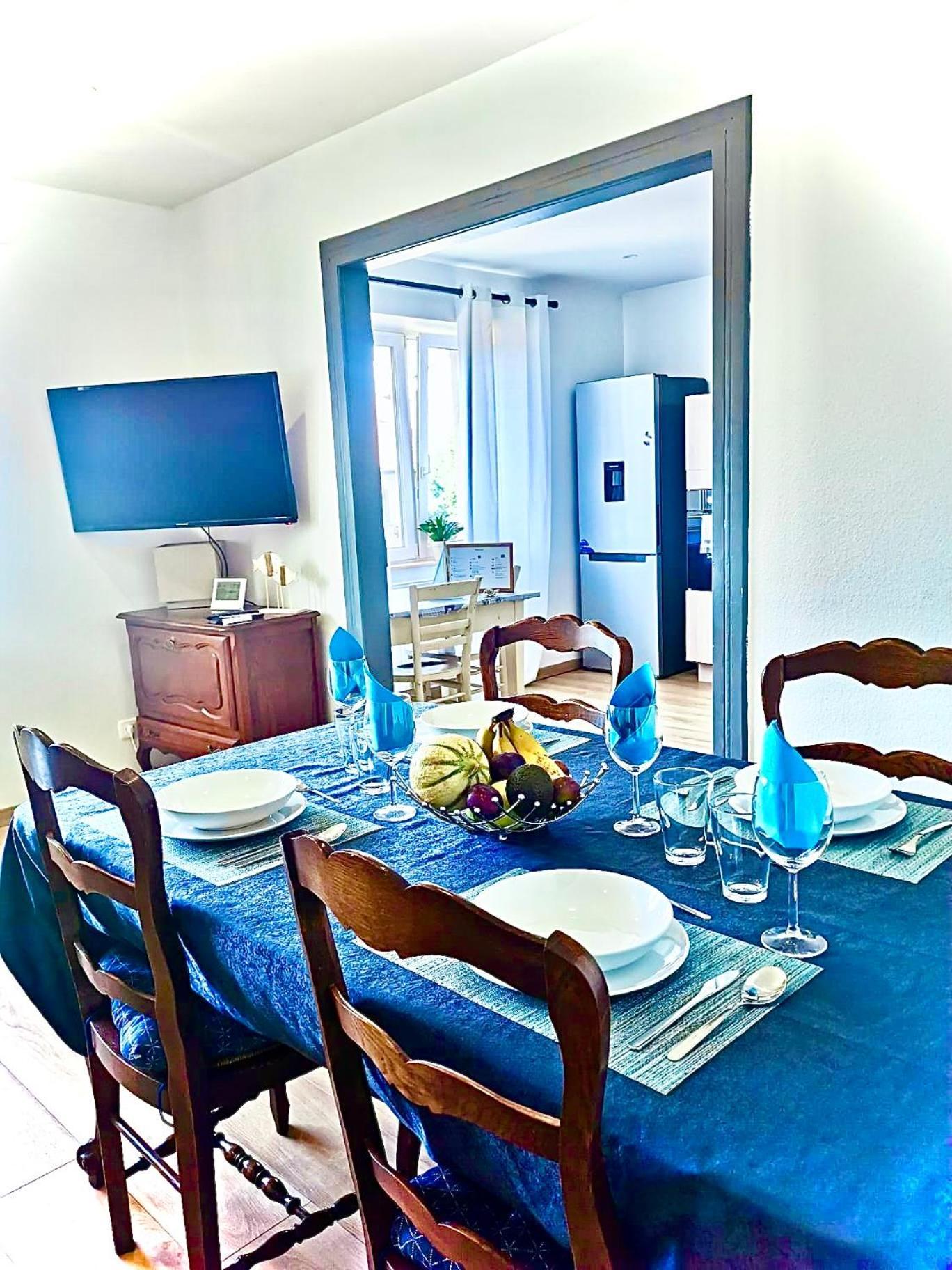 L Indemodable Renove Spacieux Et Lumineux Avec 2 Chambres Сарбур Екстериор снимка